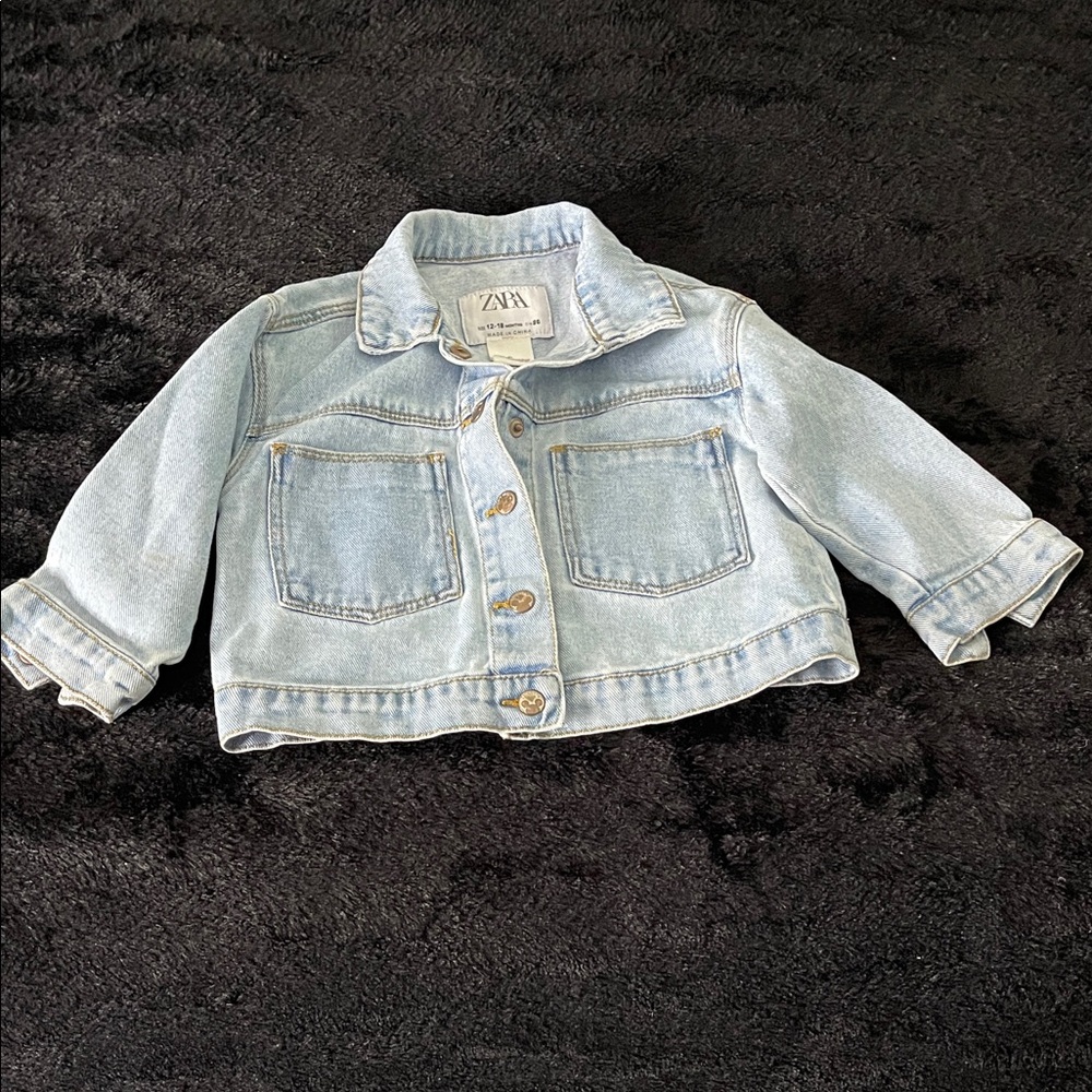 Zara Kids Girls Disney Baby Minnie Denim Jacket in Light Blue Long Sleeve Snaps